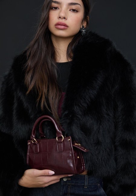 Mini crocodile-shaped shopping bag