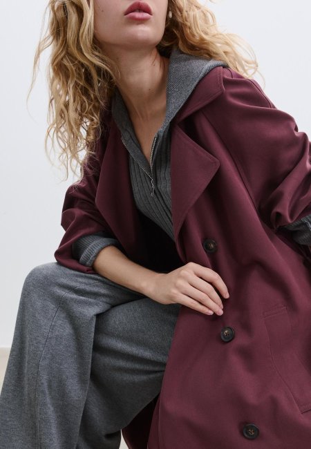 Long loose-fitting oversize trench coat