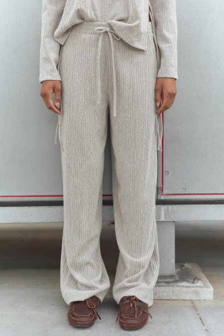 TEXTURED STRAIGHT LEG PANTS