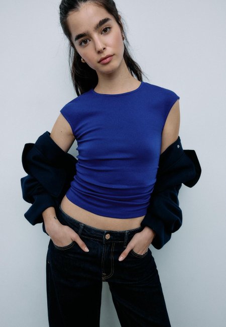 Basic fitted zipped T-shirt