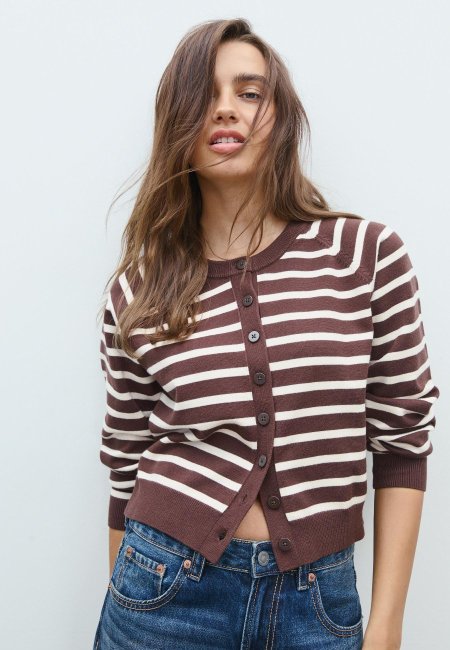 Woven fabric jacket with buttons and flared sleeves