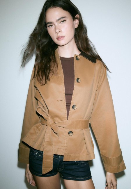 SHORT WAXED TRENCH COAT WITH