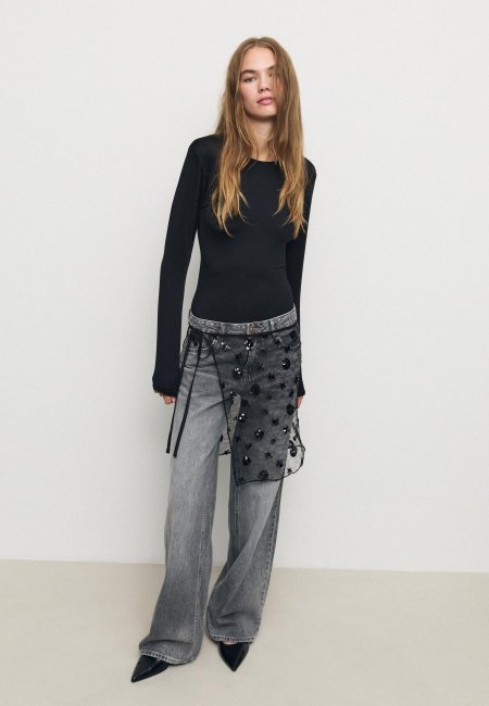 Polyamide bodysuit with long sleeves