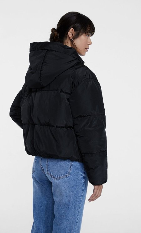 ater-resistant hooded puffer jacket 