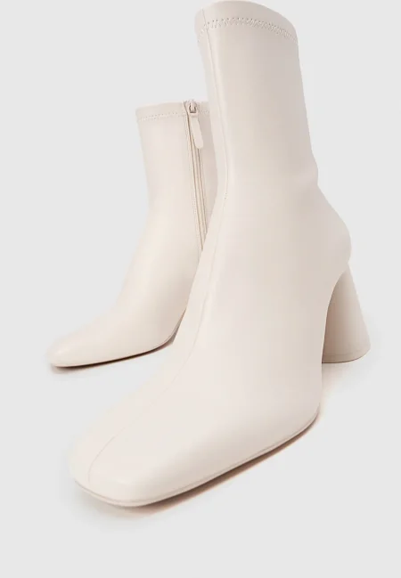 MID-HEEL BOOTS WITH STRETCH LEGS