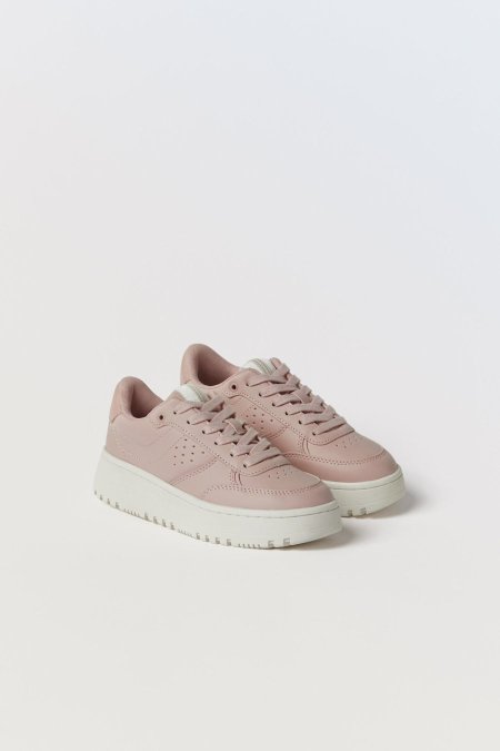 Zara basic trainer