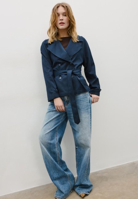 Short flowing trench coat with belt