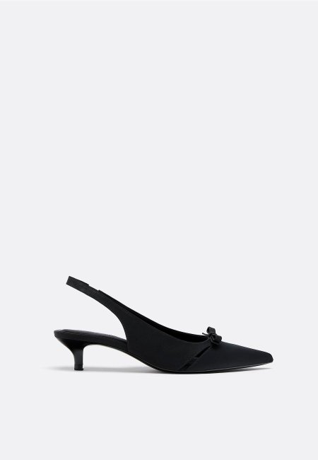 Cut-out kitten heel shoes