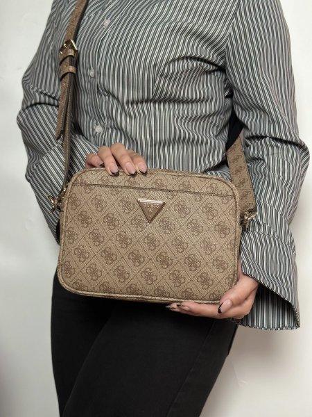 Meridian latte logo GUESS bag