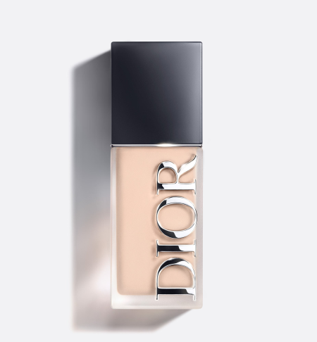 Dior Forever Skin Wear - Matte finish makeup with a blurring effect