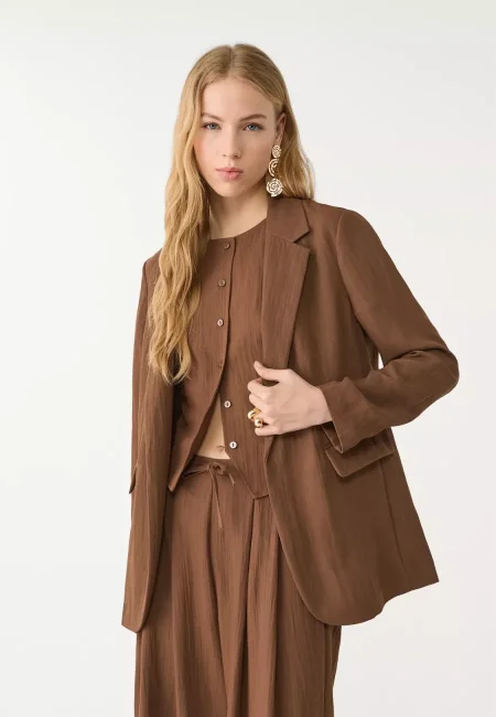 Stradivarius Creased flowing regular fit blazer - brown