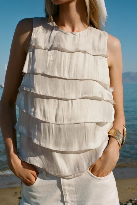 SHIMMER-EFFECT RUFFLED TOP