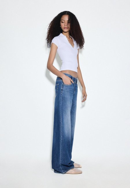 Low-rise double-button jeans