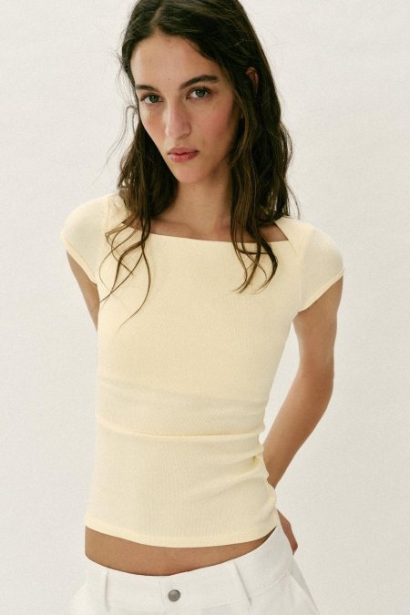 SQUARE NECKLINE TOP