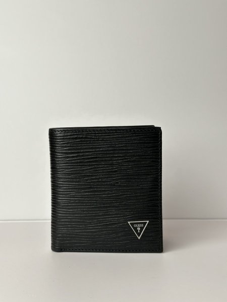 Smmiprle22 Guess wallet