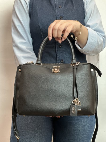 Bianca black GUESS bag
