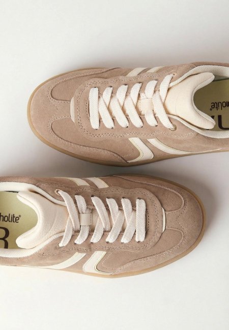 Casual leather trainers