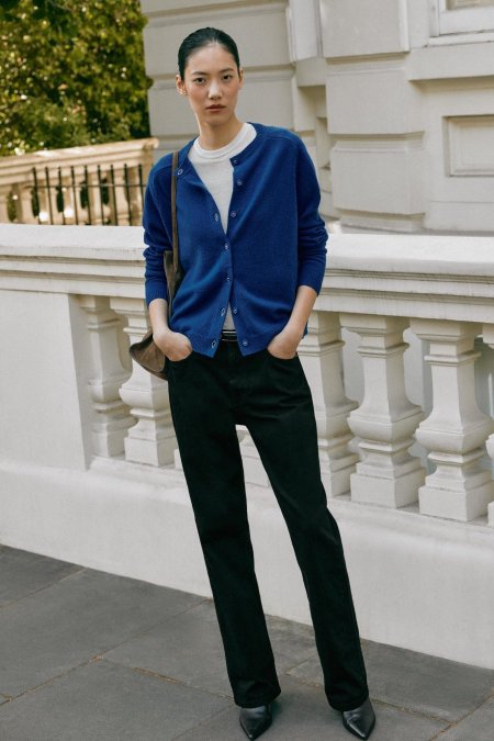 100% WOOL PLAIN KNIT CARDIGAN