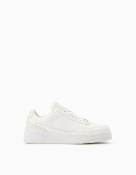   Trainers with charm detail-WHITE 