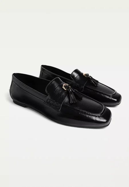Tassel loafer