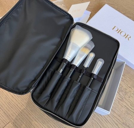 Limited Edition DIOR Backstage Makeup Brush Set & Dior Black Pouch